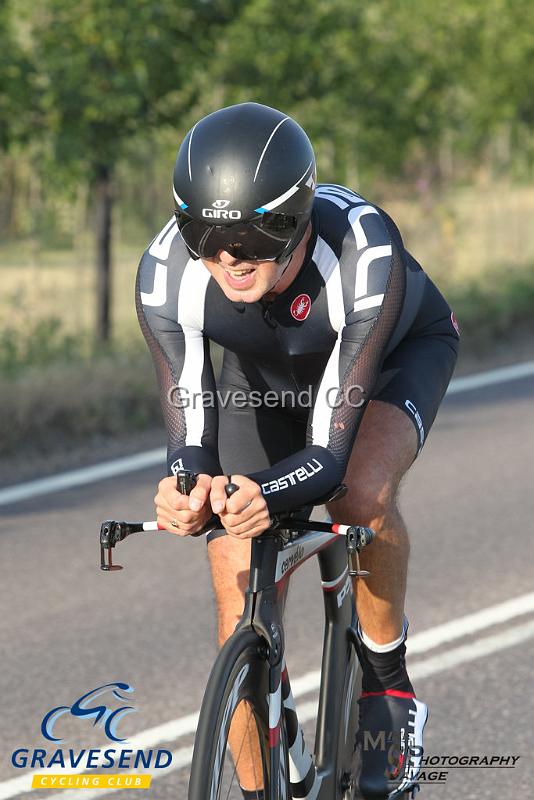 20180703-0091.jpg - Wigmore CC Rider R Smith at GCC Evening 10 Time Trial 07-July-2018.  Isle of Grain, Kent.