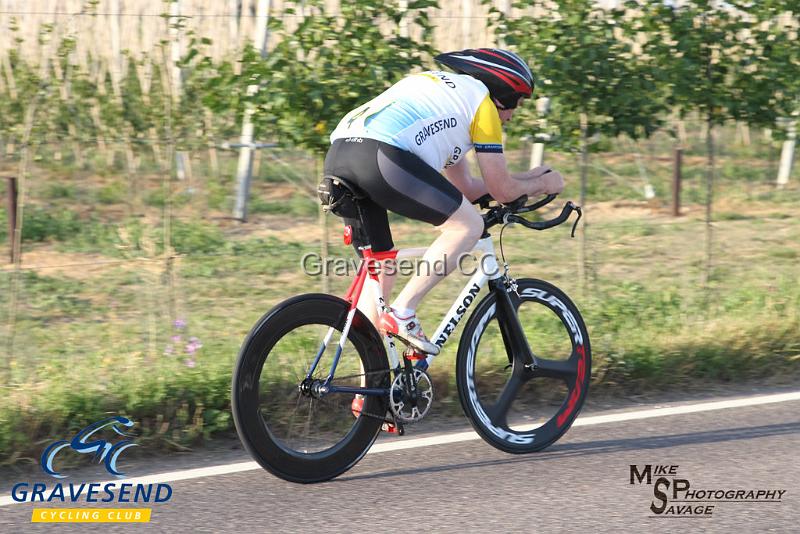20180703-0096.jpg - GCC Rider Keith Ward at GCC Evening 10 Time Trial 07-July-2018.  Isle of Grain, Kent.