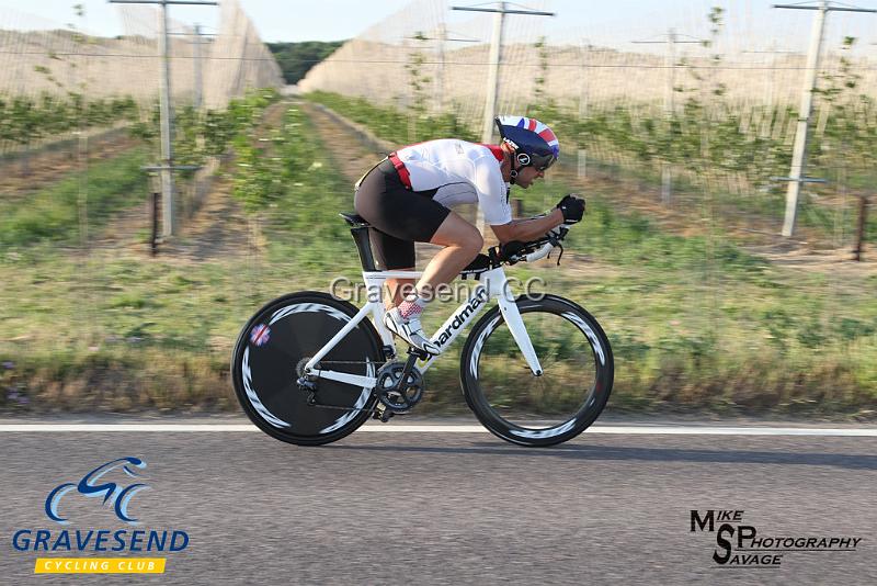 20180703-0110.jpg - Medway Tri Rider C Shawcross at GCC Evening 10 Time Trial 07-July-2018.  Isle of Grain, Kent.