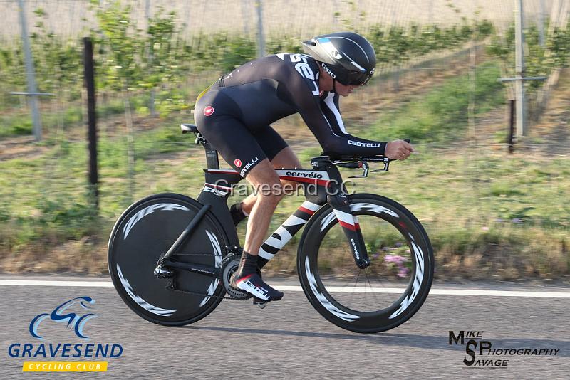 20180703-0119.jpg - Wigmore CC Rider R Smith at GCC Evening 10 Time Trial 07-July-2018.  Isle of Grain, Kent.
