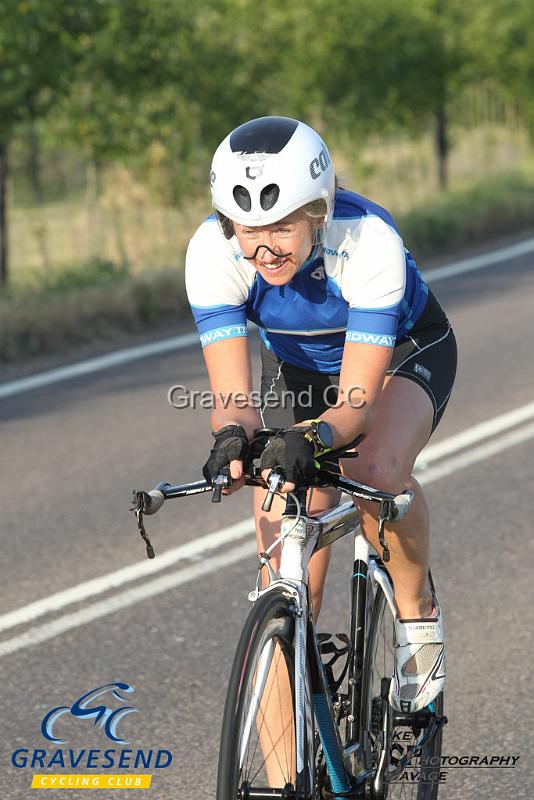 20180703-0151.jpg - Medway Tri Rider Andri De Wit at GCC Evening 10 Time Trial 07-July-2018.  Isle of Grain, Kent.