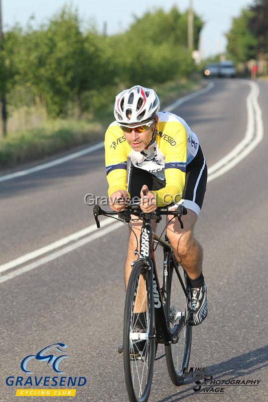 20180703-0180.jpg - GCC Rider Roger Turk at GCC Evening 10 Time Trial 07-July-2018.  Isle of Grain, Kent.