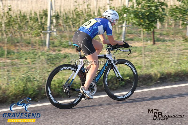 20180703-0203.jpg - Medway Tri Rider Andri De Wit at GCC Evening 10 Time Trial 07-July-2018.  Isle of Grain, Kent.