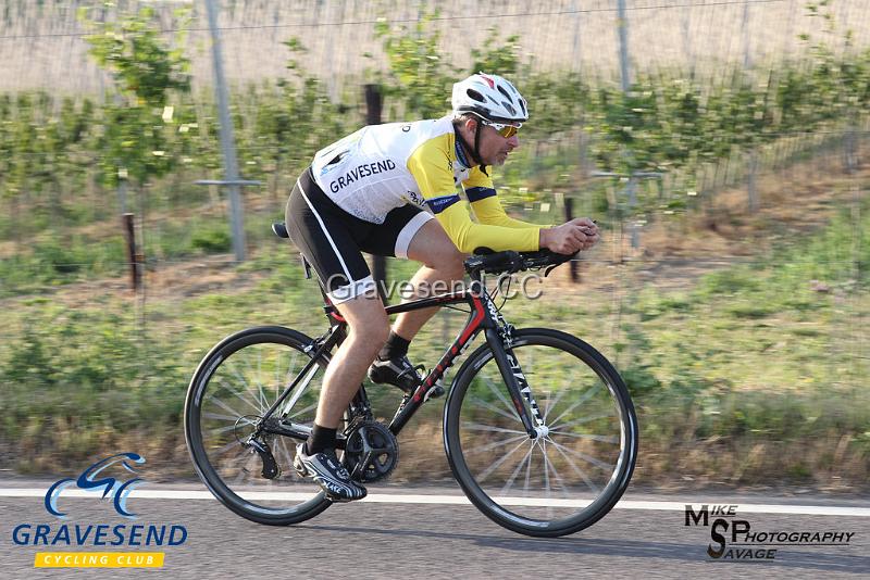 20180703-0220.jpg - GCC Rider Roger Turk at GCC Evening 10 Time Trial 07-July-2018.  Isle of Grain, Kent.