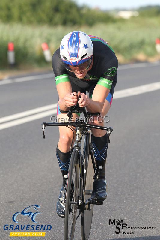 20180710-0127.jpg - Medway Tri Rider James Amy at GCC Evening 10 Time Trial 10-July-2018.  Isle of Grain, Kent.