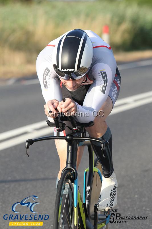 20180710-0216.jpg - Abellio SFA CC Rider Mark Baker at GCC Evening 10 Time Trial 10-July-2018.  Isle of Grain, Kent.