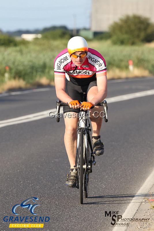 20180710-0237.jpg - Wigmore CC Rider Richard Masters at GCC Evening 10 Time Trial 10-July-2018.  Isle of Grain, Kent.