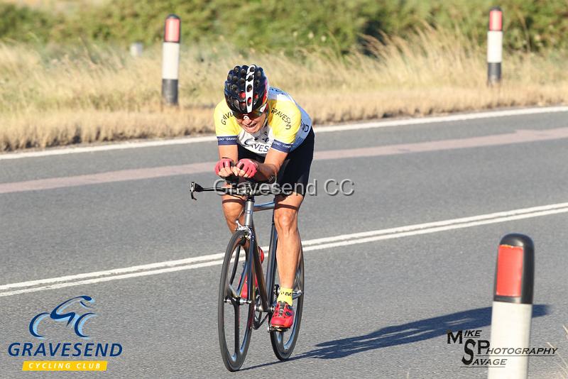 20180731-0021.jpg - GCC Rider Bob Wilson at GCC Evening 10 Time Trial 31-July-2018.  Isle of Grain, Kent.