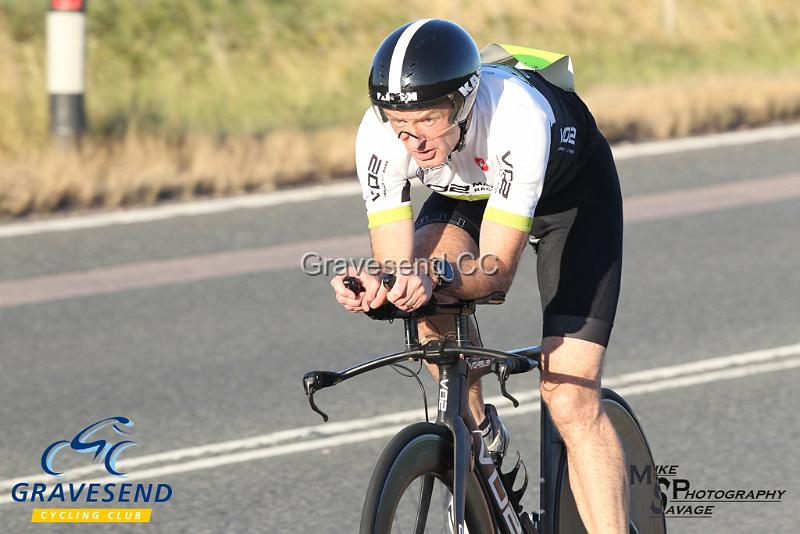 20180731-0116.jpg - VO2 Max Racing Rider Craig Ormiston at GCC Evening 10 Time Trial 31-July-2018.  Isle of Grain, Kent.