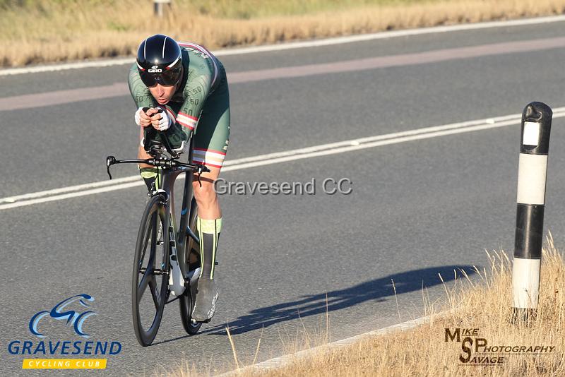 20180731-0182.jpg - Medway Velo Rider Lee Kingston at GCC Evening 10 Time Trial 31-July-2018.  Isle of Grain, Kent.