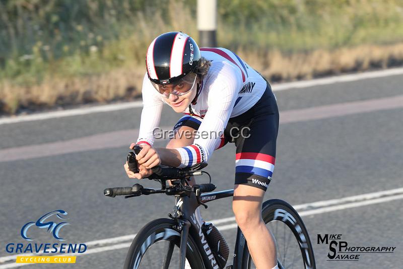20180731-0301.jpg - Woolwich CC Rider Matthew Robertson at GCC Evening 10 Time Trial 31-July-2018.  Isle of Grain, Kent.