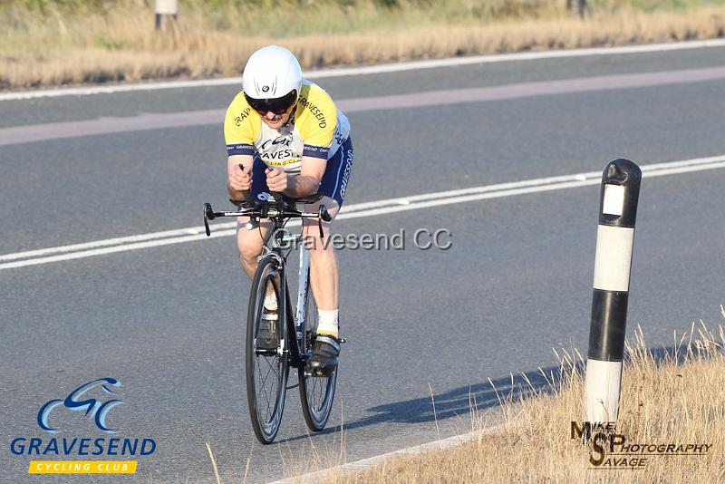 20180731-0307.jpg - GCC Rider Dave Barnes at GCC Evening 10 Time Trial 31-July-2018.  Isle of Grain, Kent.