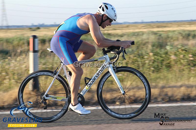 20180731-0407.jpg - Medway Tri Rider Steve Mitchell at GCC Evening 10 Time Trial 31-July-2018.  Isle of Grain, Kent.