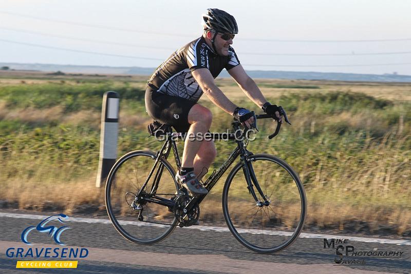20180731-0417.jpg - Medway Tri Rider Peter Stawowski at GCC Evening 10 Time Trial 31-July-2018.  Isle of Grain, Kent.