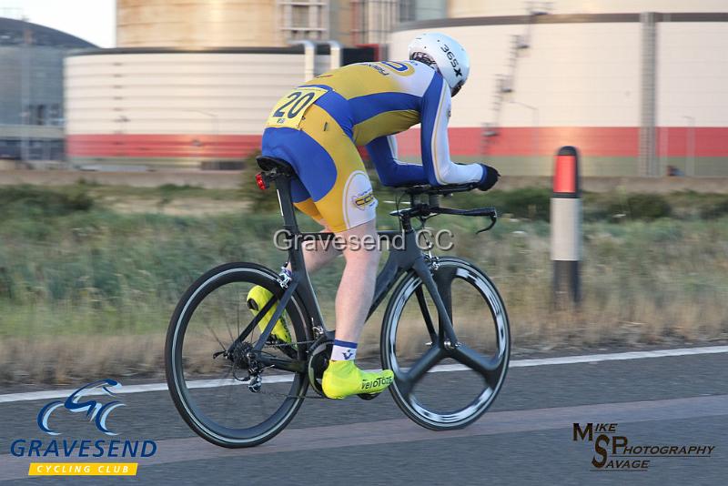 20180731-0556.jpg - CC Bexley Rider Mark Starbuck at GCC Evening 10 Time Trial 31-July-2018.  Isle of Grain, Kent.