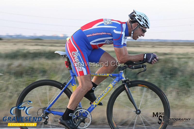 20180731-0609.jpg - GCC Rider Reg Smith at GCC Evening 10 Time Trial 31-July-2018.  Isle of Grain, Kent.