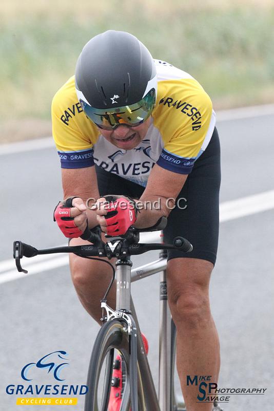 20180807-0006.jpg - GCC Rider Bob Wilson at GCC Evening 10 Time Trial 07-Aug-2018.  Isle of Grain, Kent.