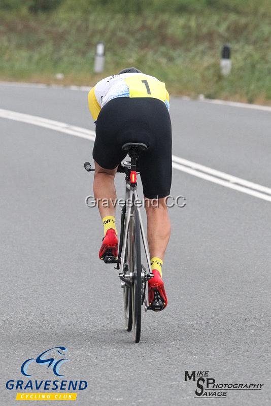 20180807-0009.jpg - GCC Rider Bob Wilson at GCC Evening 10 Time Trial 07-Aug-2018.  Isle of Grain, Kent.