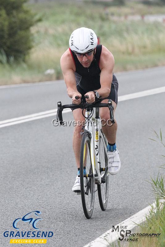 20180807-0011.jpg - Medway Tri Rider Steve Mitchell at GCC Evening 10 Time Trial 07-Aug-2018.  Isle of Grain, Kent.