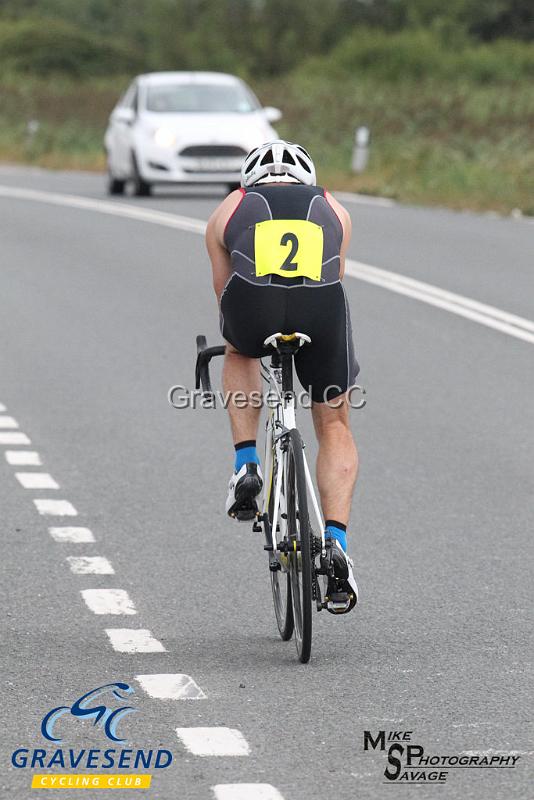 20180807-0017.jpg - Medway Tri Rider Steve Mitchell at GCC Evening 10 Time Trial 07-Aug-2018.  Isle of Grain, Kent.