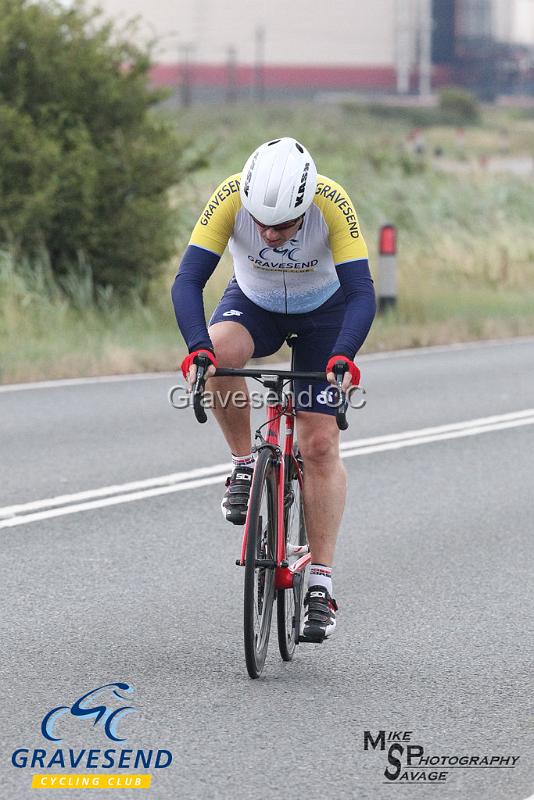 20180807-0028.jpg - GCC Rider Mike Harrington at GCC Evening 10 Time Trial 07-Aug-2018.  Isle of Grain, Kent.