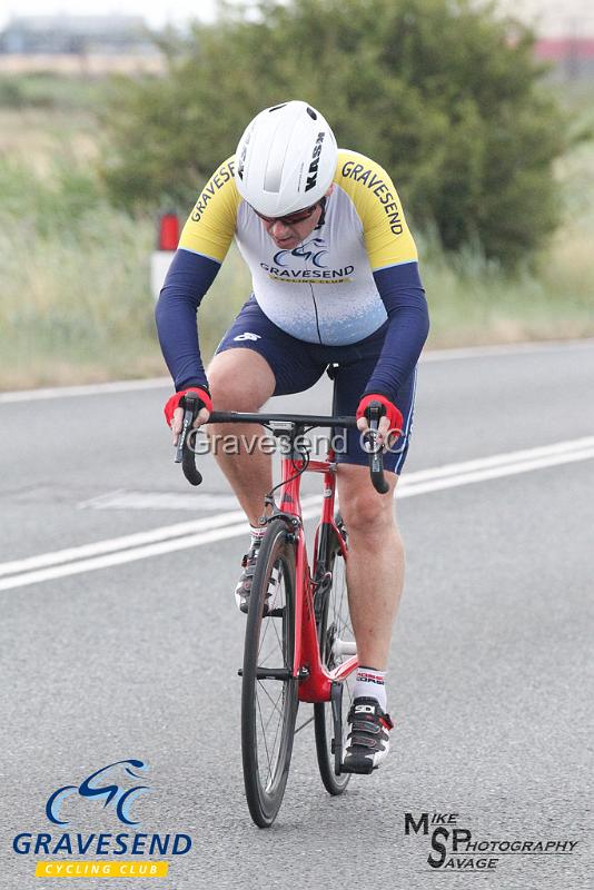 20180807-0030.jpg - GCC Rider Mike Harrington at GCC Evening 10 Time Trial 07-Aug-2018.  Isle of Grain, Kent.