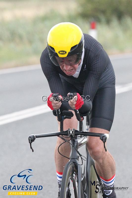 20180807-0064.jpg - Direct Power CT Rider David Churchill at GCC Evening 10 Time Trial 07-Aug-2018.  Isle of Grain, Kent.