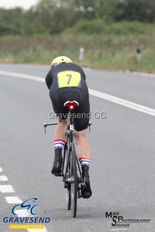 20180807-0065.jpg - Direct Power CT Rider David Churchill at GCC Evening 10 Time Trial 07-Aug-2018.  Isle of Grain, Kent.