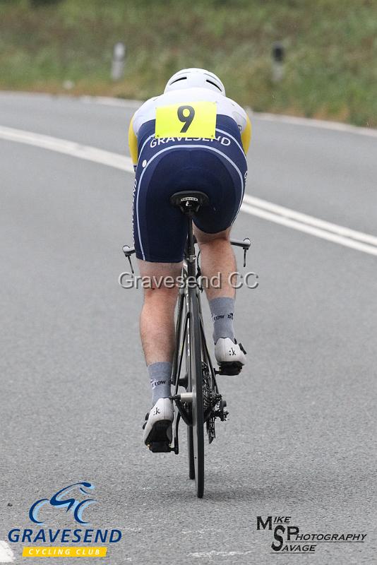 20180807-0084.jpg - GCC Rider Steve Harrington at GCC Evening 10 Time Trial 07-Aug-2018.  Isle of Grain, Kent.