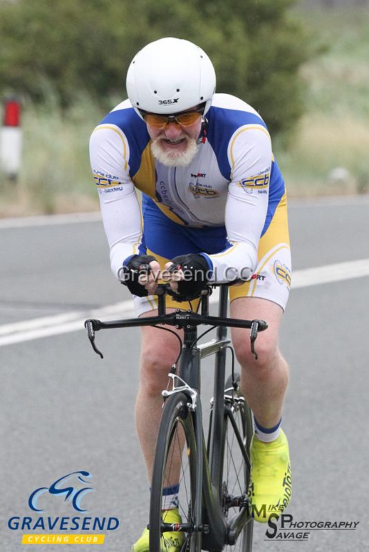 20180807-0090.jpg - CC Bexley Rider Mark Starbuck at GCC Evening 10 Time Trial 07-Aug-2018.  Isle of Grain, Kent.