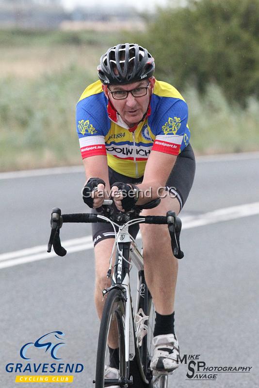 20180807-0147.jpg - Woolwich CC Rider Jon Ives at GCC Evening 10 Time Trial 07-Aug-2018.  Isle of Grain, Kent.