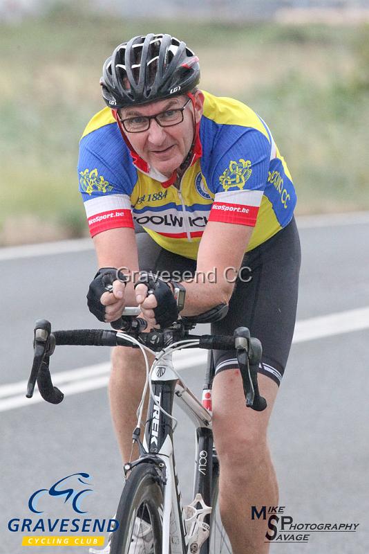 20180807-0150.jpg - Woolwich CC Rider Jon Ives at GCC Evening 10 Time Trial 07-Aug-2018.  Isle of Grain, Kent.