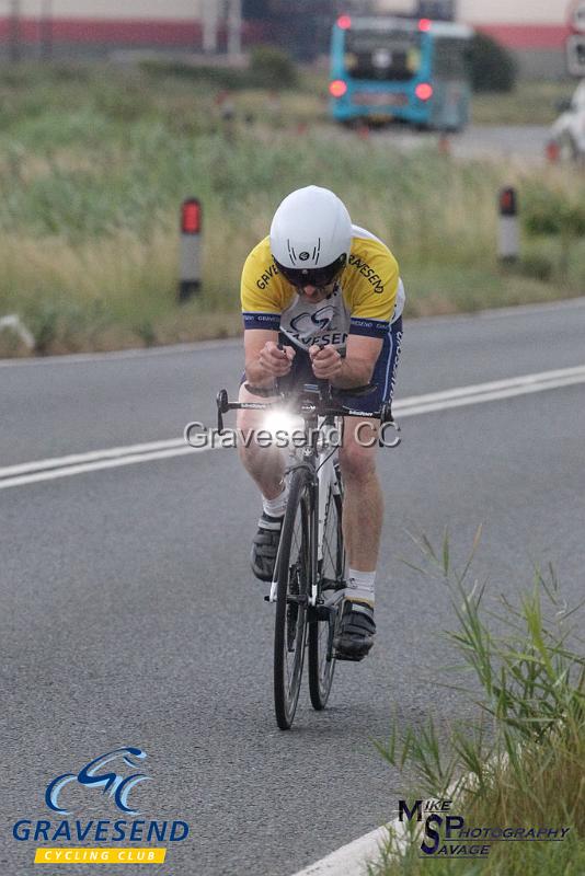 20180807-0161.jpg - GCC Rider Dave Barnes at GCC Evening 10 Time Trial 07-Aug-2018.  Isle of Grain, Kent.