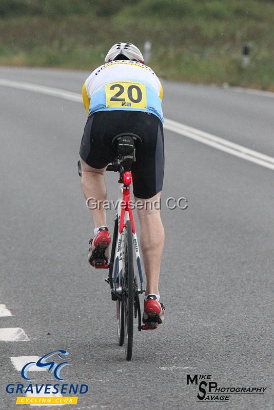 20180807-0234.jpg - GCC Rider Keith Ward at GCC Evening 10 Time Trial 07-Aug-2018.  Isle of Grain, Kent.