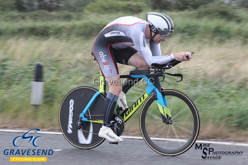 20180807-0239.jpg - Abellio SFA CC Rider Mark Baker at GCC Evening 10 Time Trial 07-Aug-2018.  Isle of Grain, Kent.