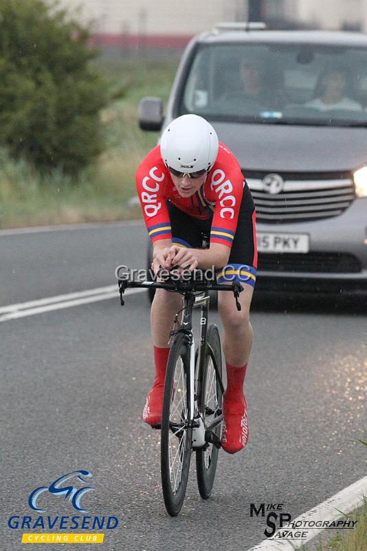 20180807-0253.jpg - Medway Tri Rider Kemp at GCC Evening 10 Time Trial 07-Aug-2018.  Isle of Grain, Kent.