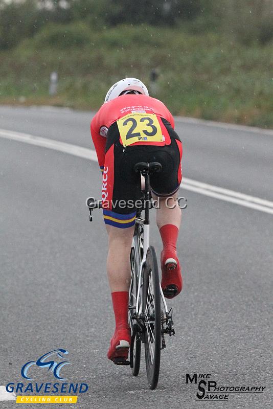 20180807-0261.jpg - Medway Tri Rider Kemp at GCC Evening 10 Time Trial 07-Aug-2018.  Isle of Grain, Kent.