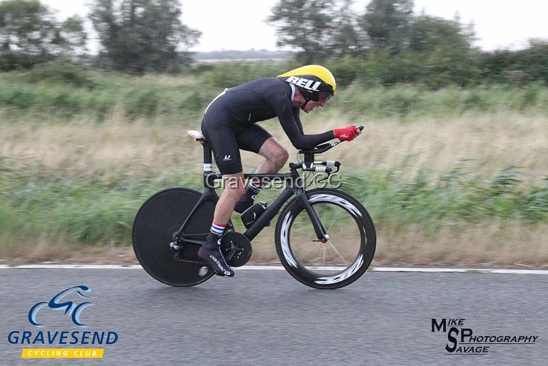 20180807-0265.jpg - Direct Power CT Rider David Churchill at GCC Evening 10 Time Trial 07-Aug-2018.  Isle of Grain, Kent.