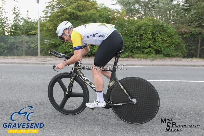 20180814-0051.jpg - GCC Rider Steve Harrington at GCC Evening 10 Time Trial 14-Aug-2018.  Isle of Grain, Kent.