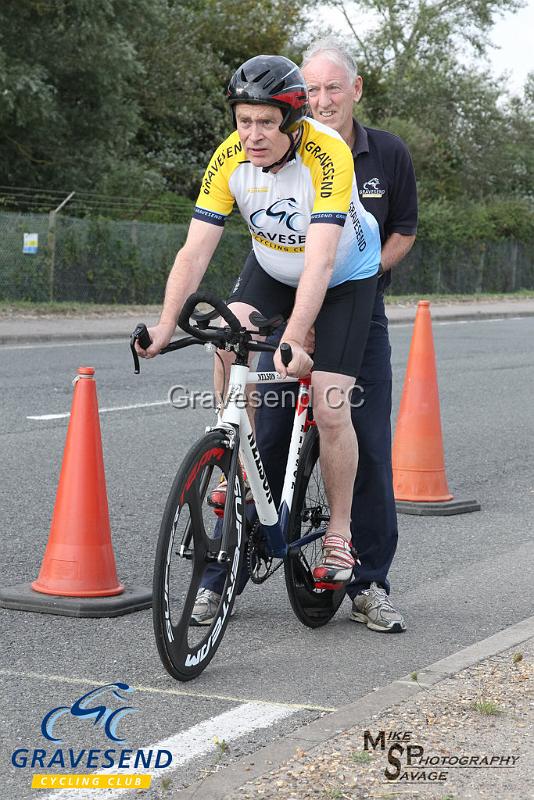 20180814-0199.jpg - GCC Rider Keith Ward at GCC Evening 10 Time Trial 14-Aug-2018.  Isle of Grain, Kent.