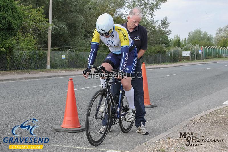 20180814-0253.jpg - GCC Rider James Smith at GCC Evening 10 Time Trial 14-Aug-2018.  Isle of Grain, Kent.