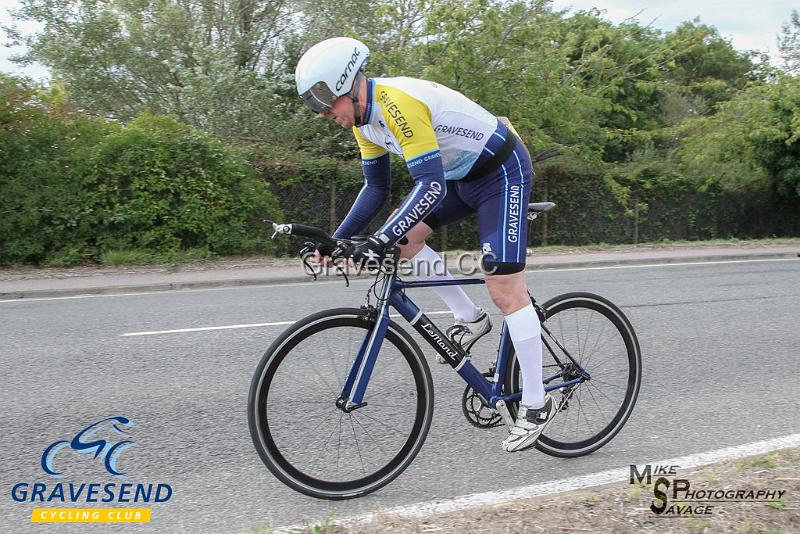 20180814-0260.jpg - GCC Rider James Smith at GCC Evening 10 Time Trial 14-Aug-2018.  Isle of Grain, Kent.