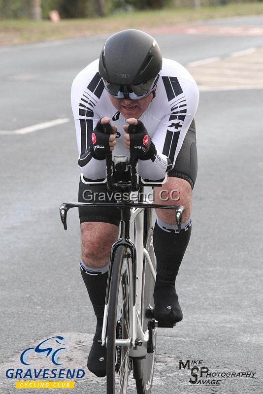 20180814-0294.jpg - Woolwich CC Rider Gary Ricks at GCC Evening 10 Time Trial 14-Aug-2018.  Isle of Grain, Kent.