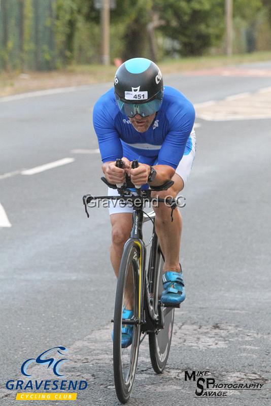 20180814-0398.jpg - Medway Tri Rider Dean Radcliffe at GCC Evening 10 Time Trial 14-Aug-2018.  Isle of Grain, Kent.