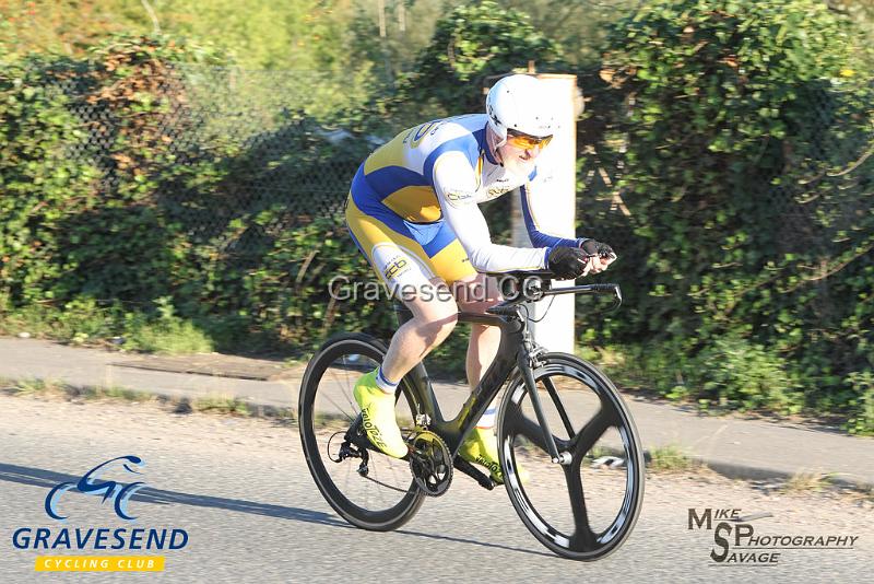 20180821-0029.jpg - CC Bexley Rider Mark Starbuck at GCC Evening 10 Time Trial 21-August-2018.  Isle of Grain, Kent.
