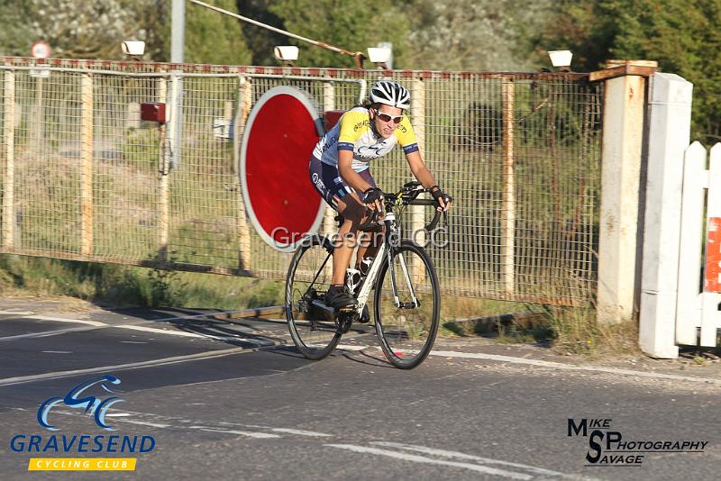 20180821-0035.jpg - GCC Rider Kate Savage at GCC Evening 10 Time Trial 21-August-2018.  Isle of Grain, Kent.
