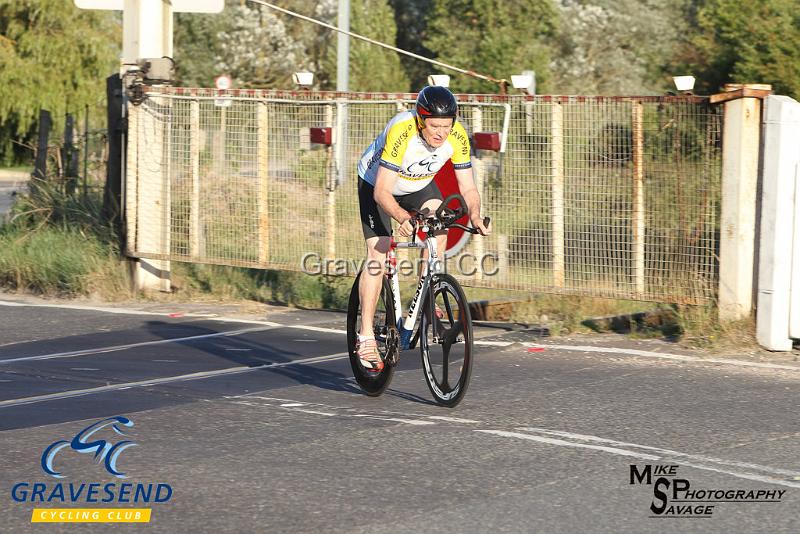 20180821-0054.jpg - GCC Rider Keith Ward at GCC Evening 10 Time Trial 21-August-2018.  Isle of Grain, Kent.