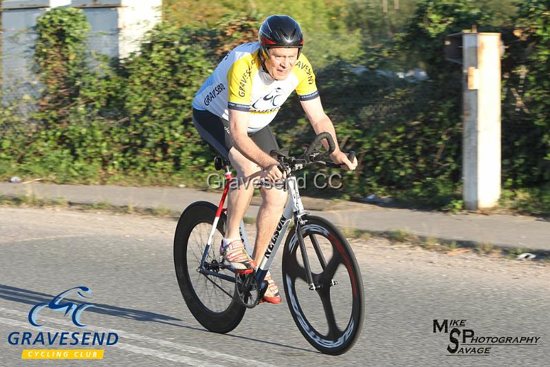 20180821-0062.jpg - GCC Rider Keith Ward at GCC Evening 10 Time Trial 21-August-2018.  Isle of Grain, Kent.
