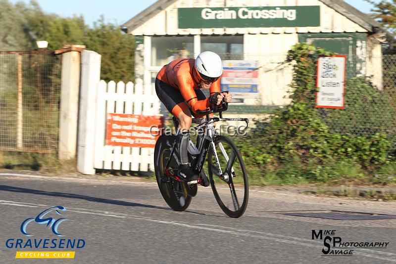 20180821-0083.jpg - Gemini VC Rider Martin Jones at GCC Evening 10 Time Trial 21-August-2018.  Isle of Grain, Kent.