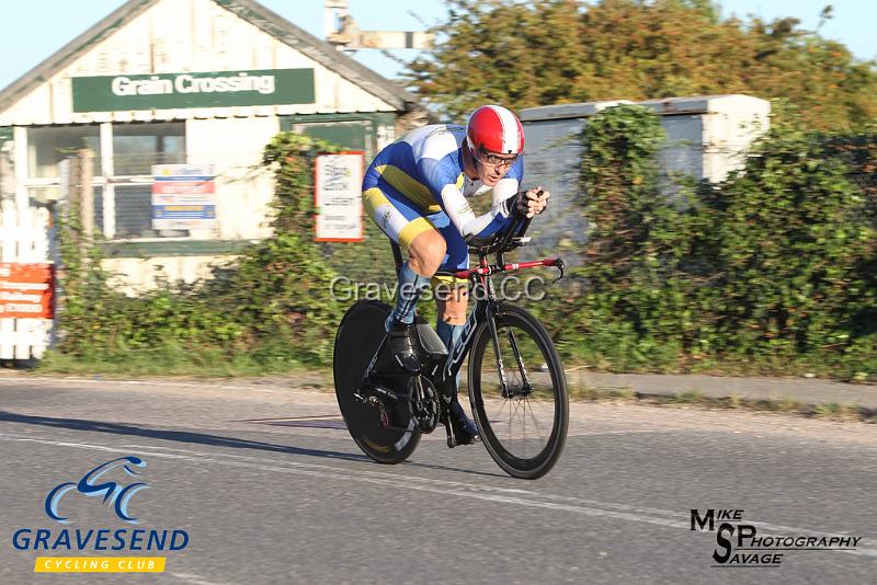 20180821-0099.jpg - CC Bexley Rider Gary Grayland at GCC Evening 10 Time Trial 21-August-2018.  Isle of Grain, Kent.